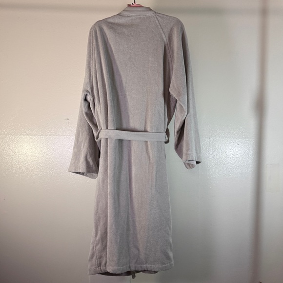 Lacoste Home Piqué Cotton Terry Bathrobe - Meteorite Grey Unisex - Picture 5 of 7